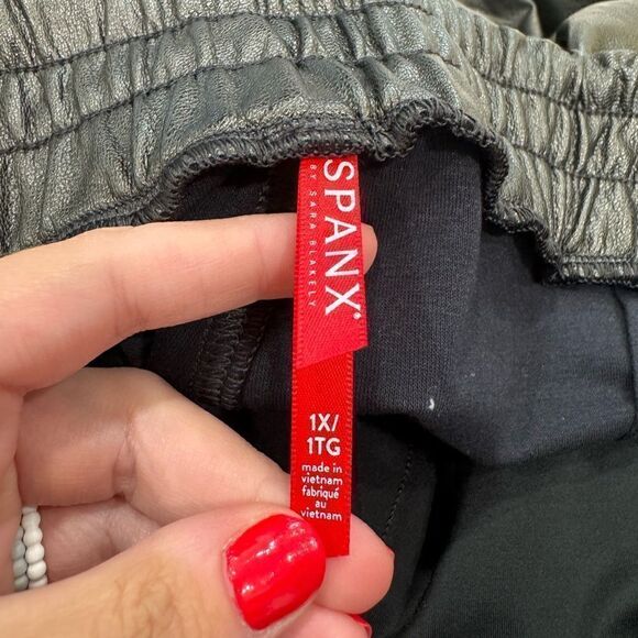Spanx Leather Like Joggers Pants sz 1X - Picture 8 of 10